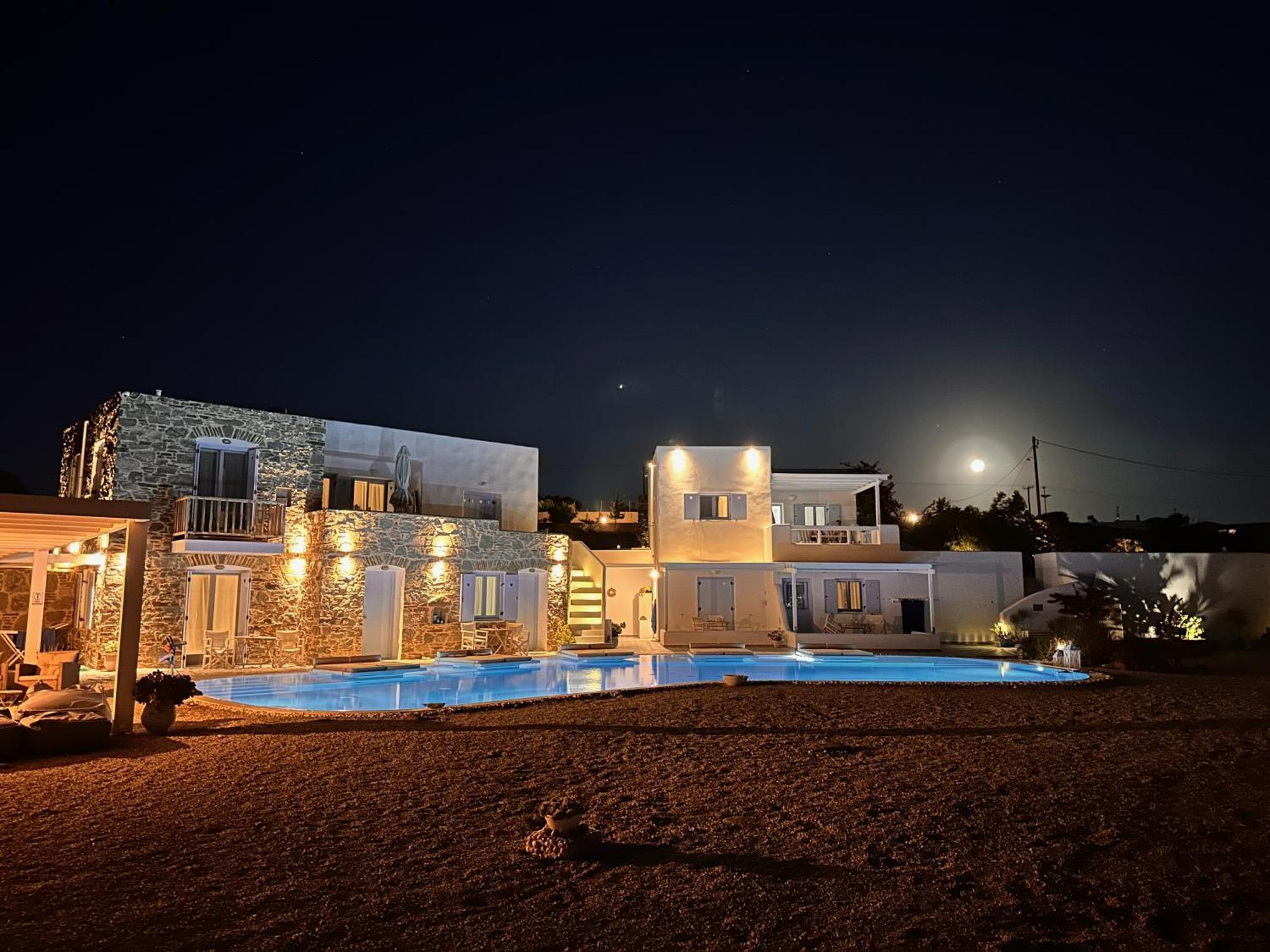אדאמאס Blu Suites And Studios מראה חיצוני תמונה