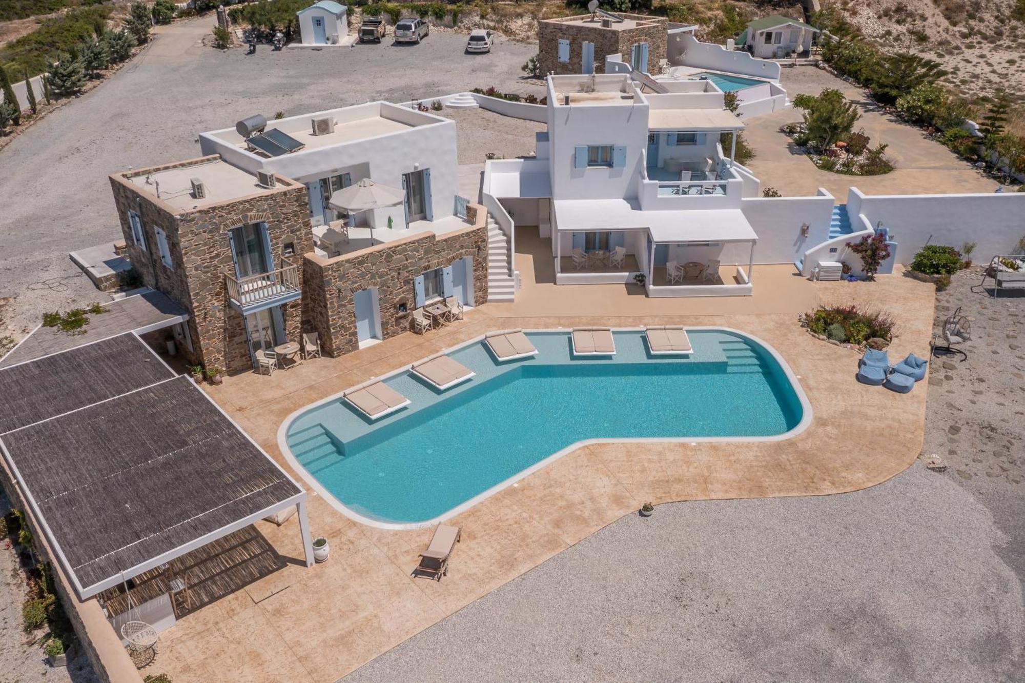 אדאמאס Blu Suites And Studios מראה חיצוני תמונה